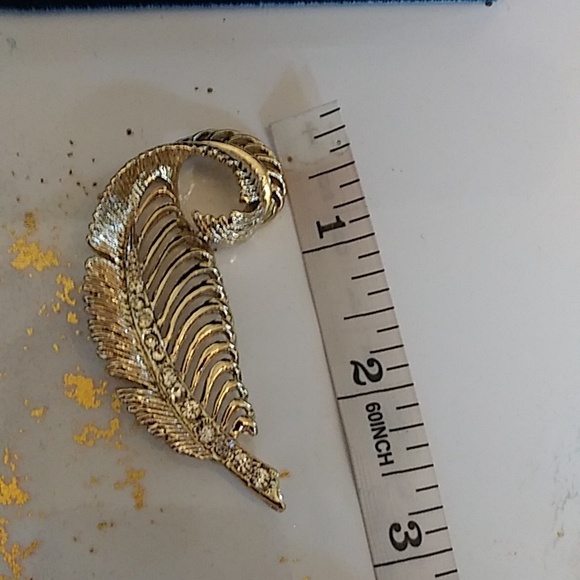 VTG Gold Tone Embellished Stament Leaf Brooch Pin - Picture 13 of 17